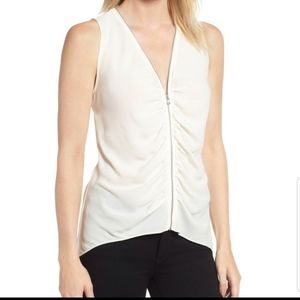 NWT trouve zip front sleeves top